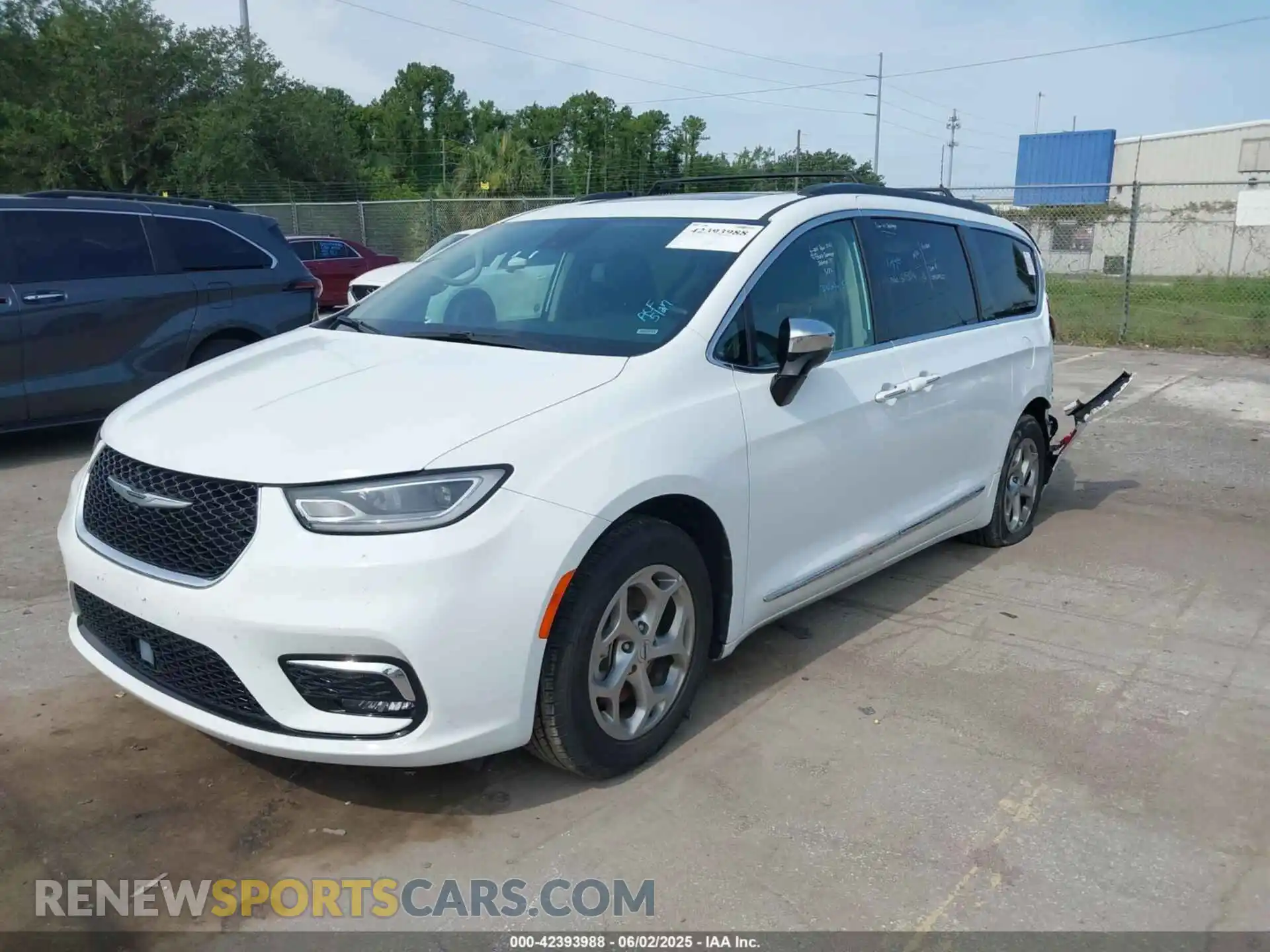 2 Photograph of a damaged car 2C4RC1GG7PR566163 CHRYSLER PACIFICA 2023