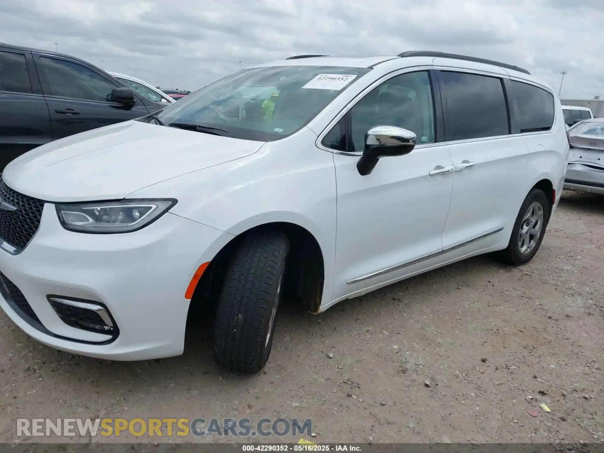 2 Photograph of a damaged car 2C4RC1GG8PR532930 CHRYSLER PACIFICA 2023