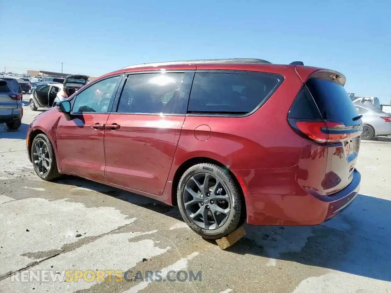2 Photograph of a damaged car 2C4RC1GG9PR613855 CHRYSLER PACIFICA 2023