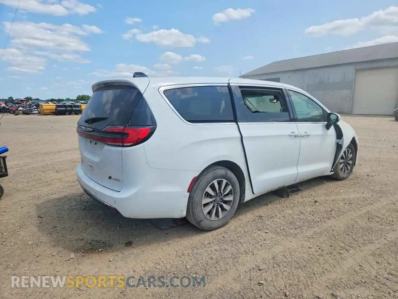 3 Photograph of a damaged car 2C4RC1L70PR554264 CHRYSLER PACIFICA 2023