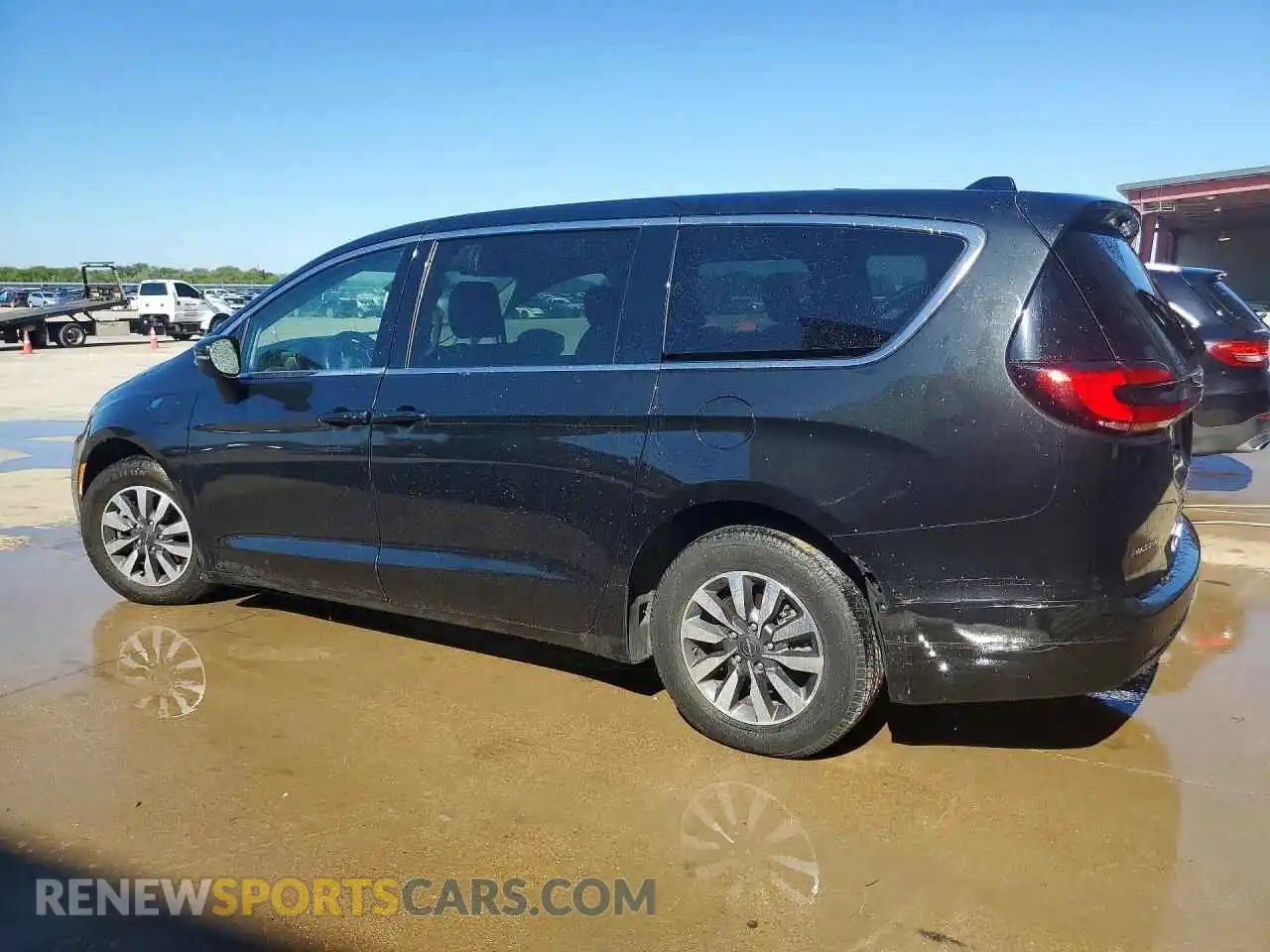 2 fotografías del automóvil dañado 2C4RC1L71PR559053 CHRYSLER PACIFICA 2023