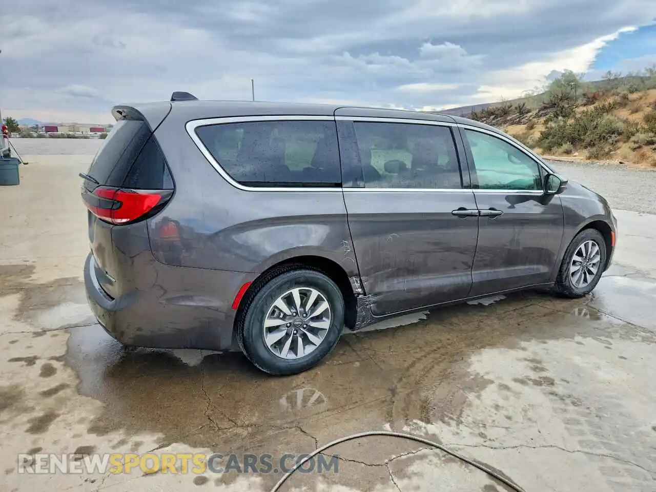 3 fotografías del automóvil dañado 2C4RC1L71PR599018 CHRYSLER PACIFICA 2023