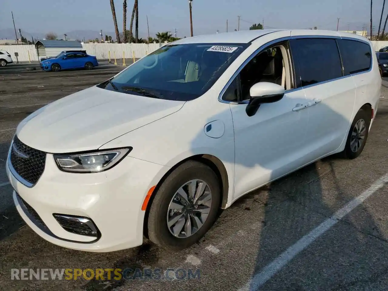 1 Photograph of a damaged car 2C4RC1L72PR592594 CHRYSLER PACIFICA 2023