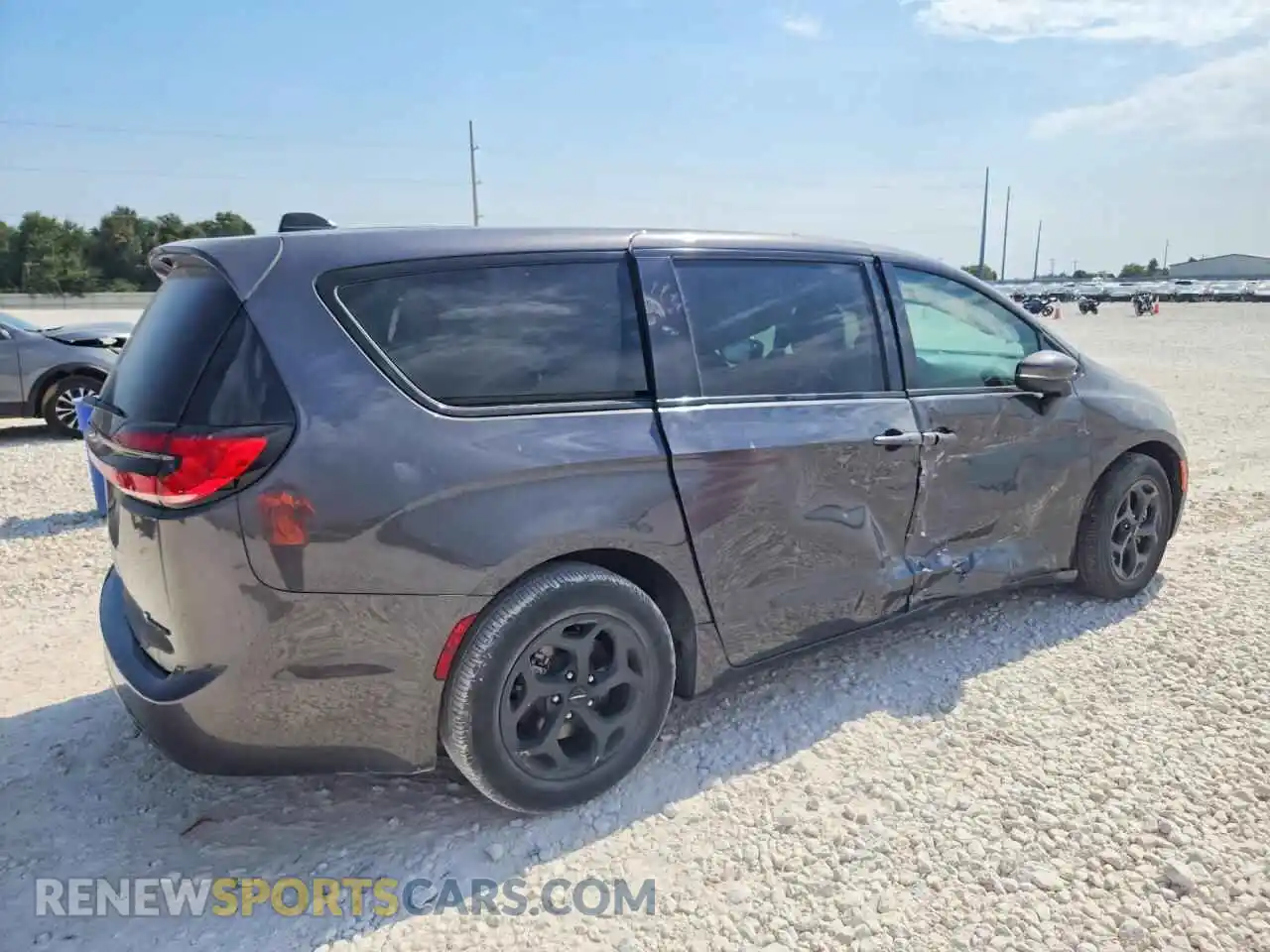 3 Photograph of a damaged car 2C4RC1L73PR506452 CHRYSLER PACIFICA 2023