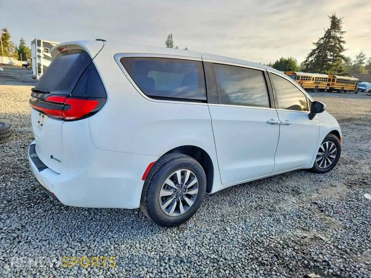 3 fotografías del automóvil dañado 2C4RC1L73PR622525 CHRYSLER PACIFICA 2023