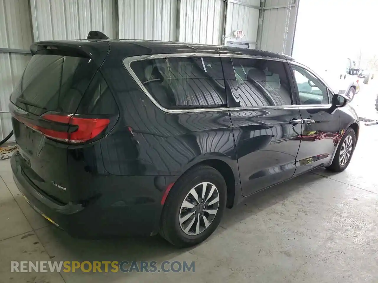 3 Photograph of a damaged car 2C4RC1L74PR575358 CHRYSLER PACIFICA 2023