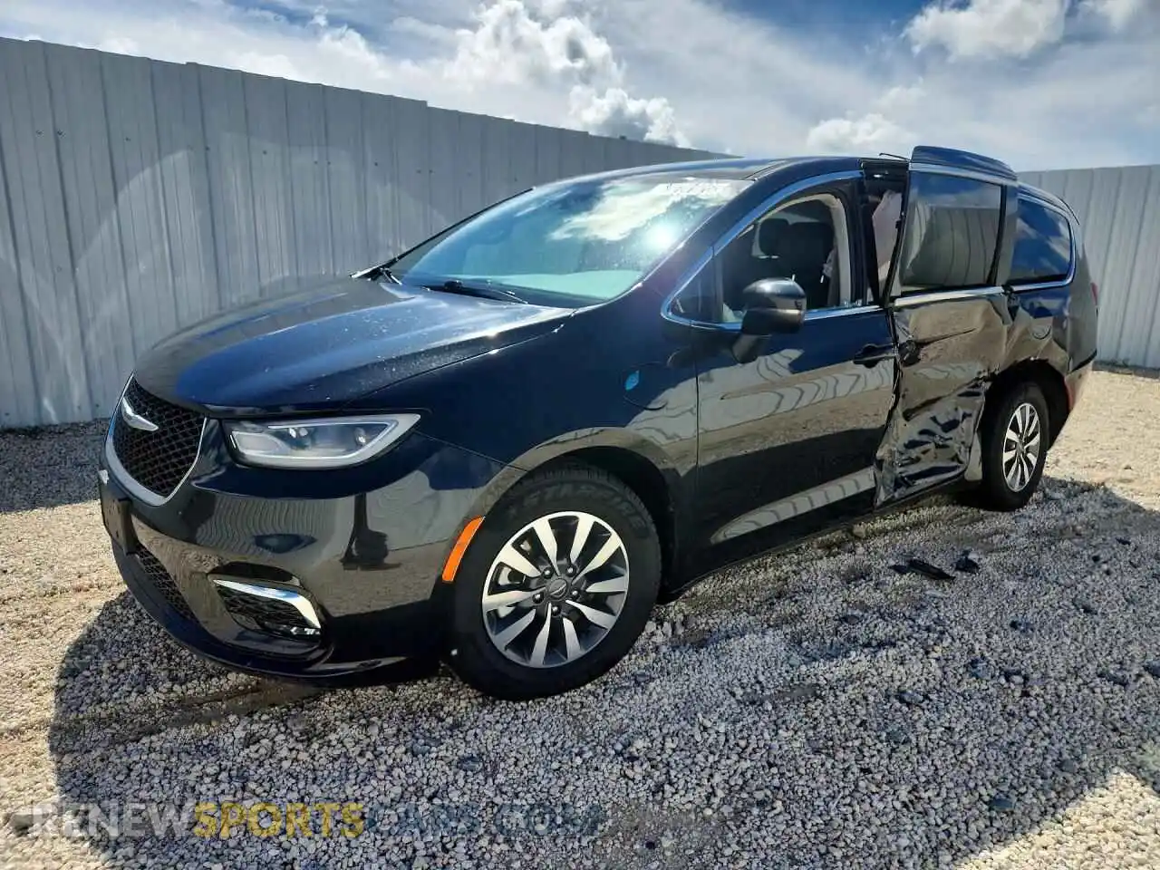 1 Photograph of a damaged car 2C4RC1L76PR558724 CHRYSLER PACIFICA 2023