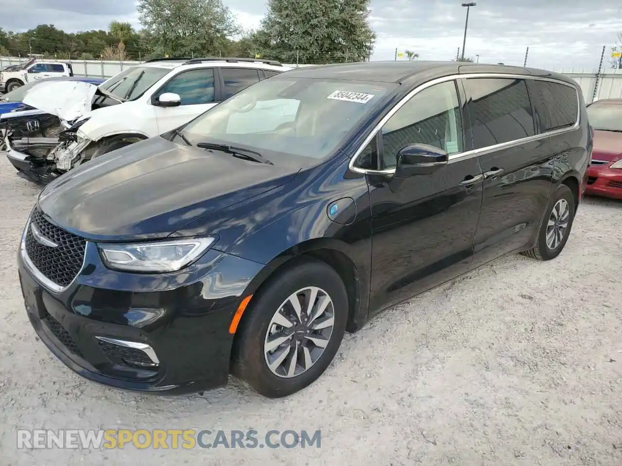 1 Photograph of a damaged car 2C4RC1L77PR584166 CHRYSLER PACIFICA 2023