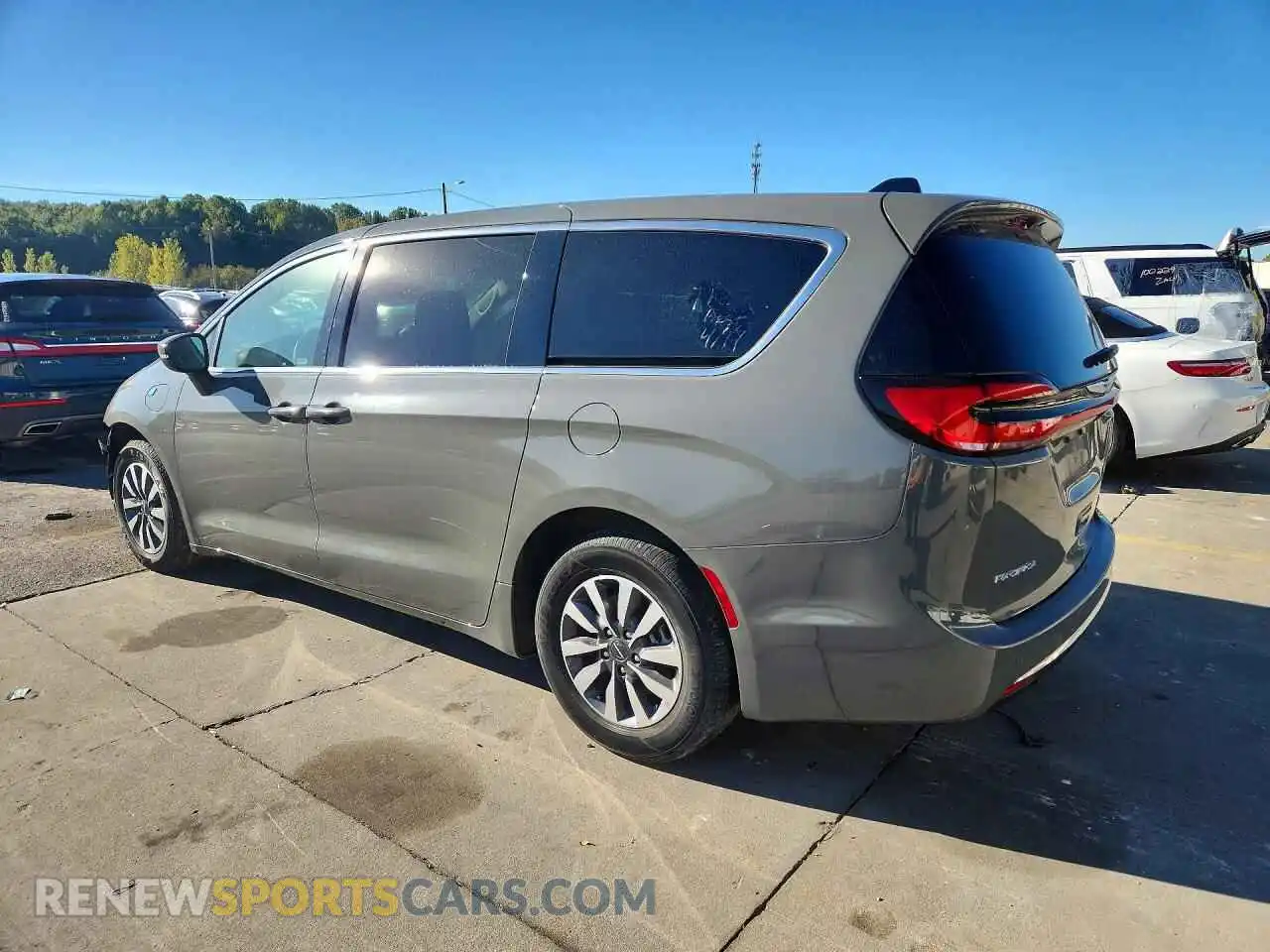 2 Photograph of a damaged car 2C4RC1L78PR608670 CHRYSLER PACIFICA 2023