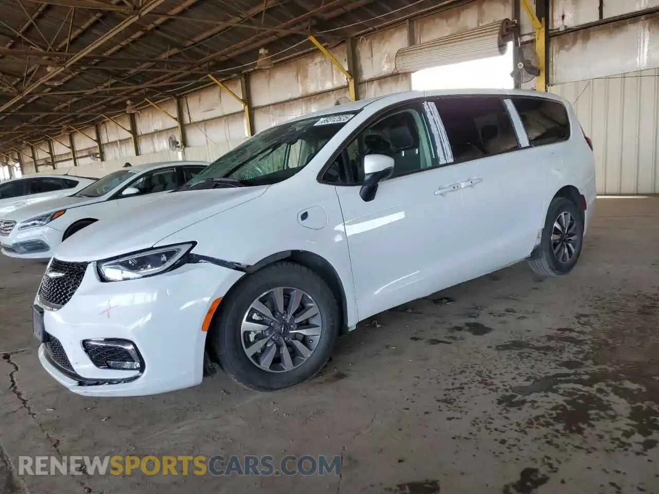 1 Photograph of a damaged car 2C4RC1L7XPR554353 CHRYSLER PACIFICA 2023