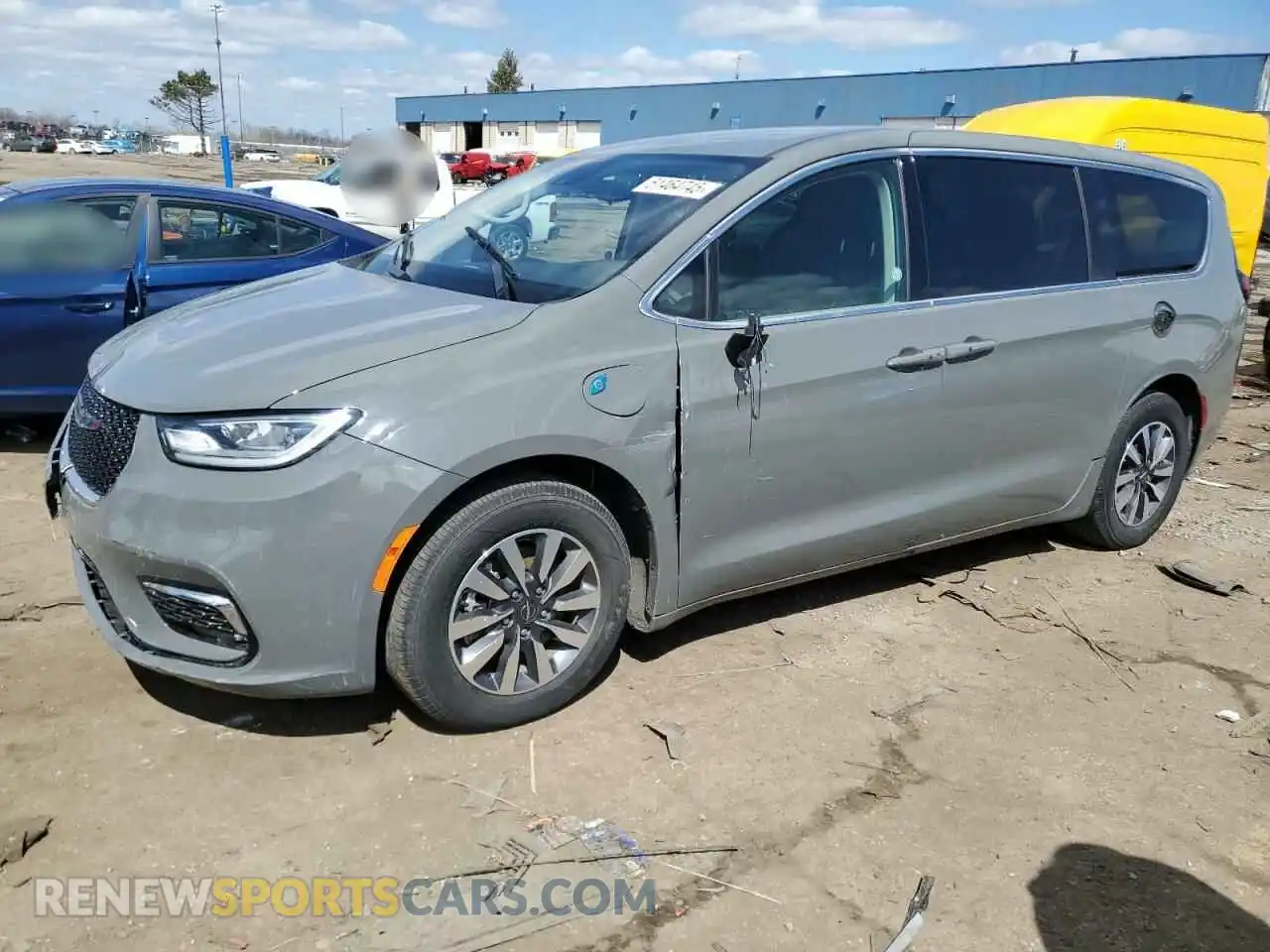 1 Photograph of a damaged car 2C4RC1L7XPR572495 CHRYSLER PACIFICA 2023