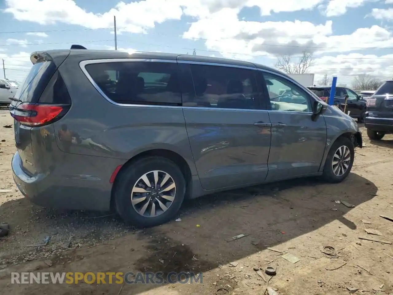 3 Photograph of a damaged car 2C4RC1L7XPR572495 CHRYSLER PACIFICA 2023