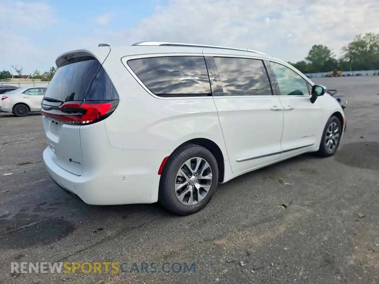 3 Photograph of a damaged car 2C4RC1N79PR595506 CHRYSLER PACIFICA 2023