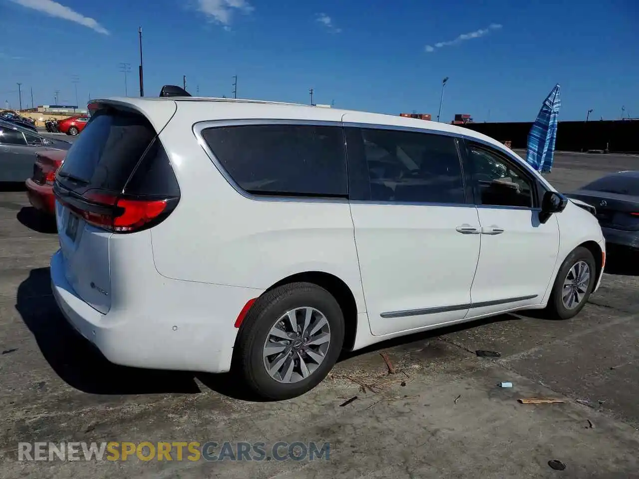 3 Photograph of a damaged car 2C4RC1S70PR599559 CHRYSLER PACIFICA 2023