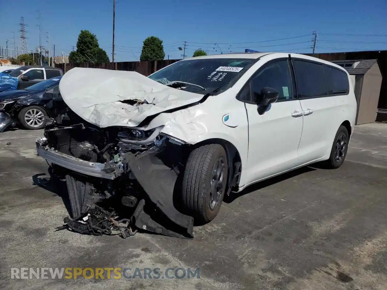 1 Photograph of a damaged car 2C4RC1S72PR589177 CHRYSLER PACIFICA 2023
