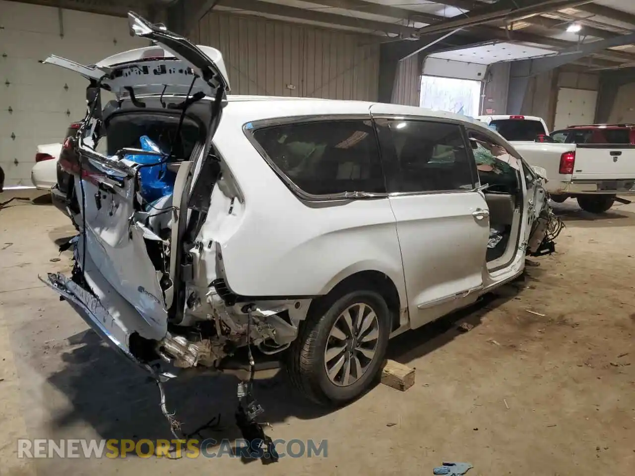 3 Photograph of a damaged car 2C4RC1S77PR569703 CHRYSLER PACIFICA 2023