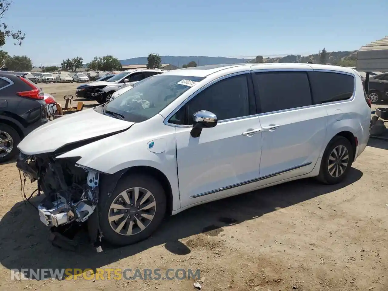 1 Photograph of a damaged car 2C4RC1S78PR623543 CHRYSLER PACIFICA 2023