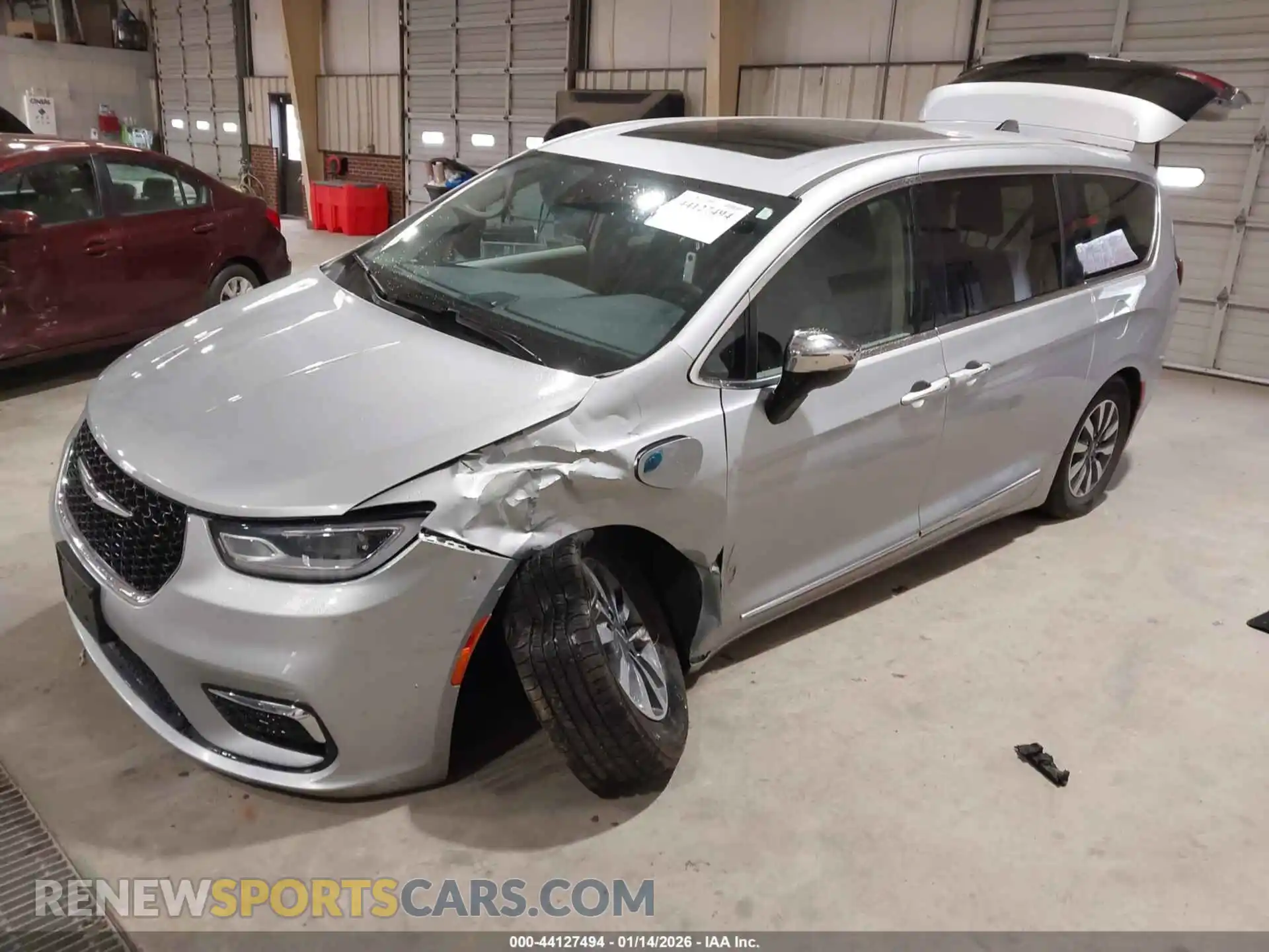 2 Photograph of a damaged car 2C4RC1S7XPR626167 CHRYSLER PACIFICA 2023