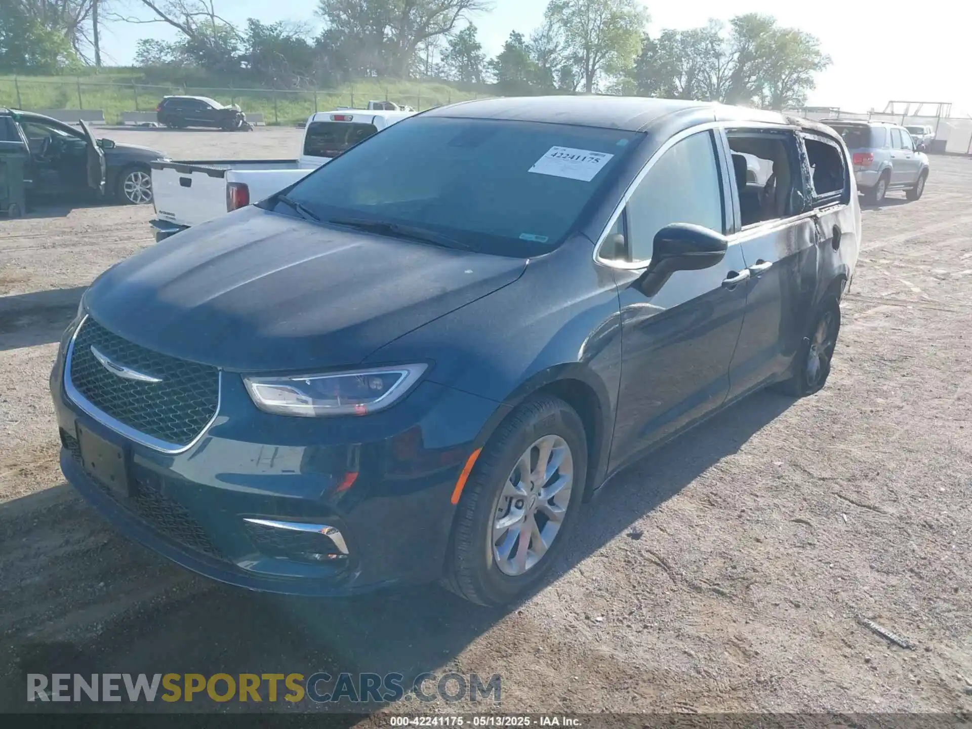 2 Фотография поврежденного автомобиля 2C4RC3BG0PR605159 CHRYSLER PACIFICA 2023