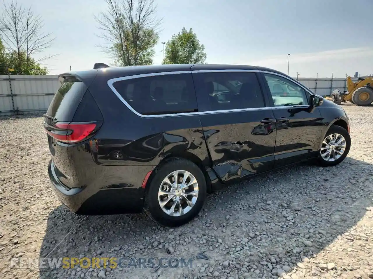 3 Photograph of a damaged car 2C4RC3BG1PR503918 CHRYSLER PACIFICA 2023
