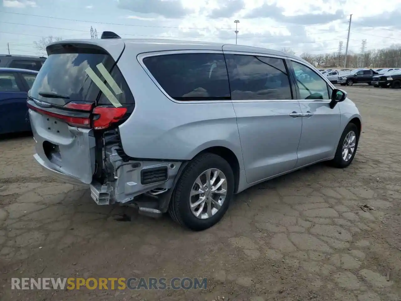 3 Photograph of a damaged car 2C4RC3BG4PR519563 CHRYSLER PACIFICA 2023