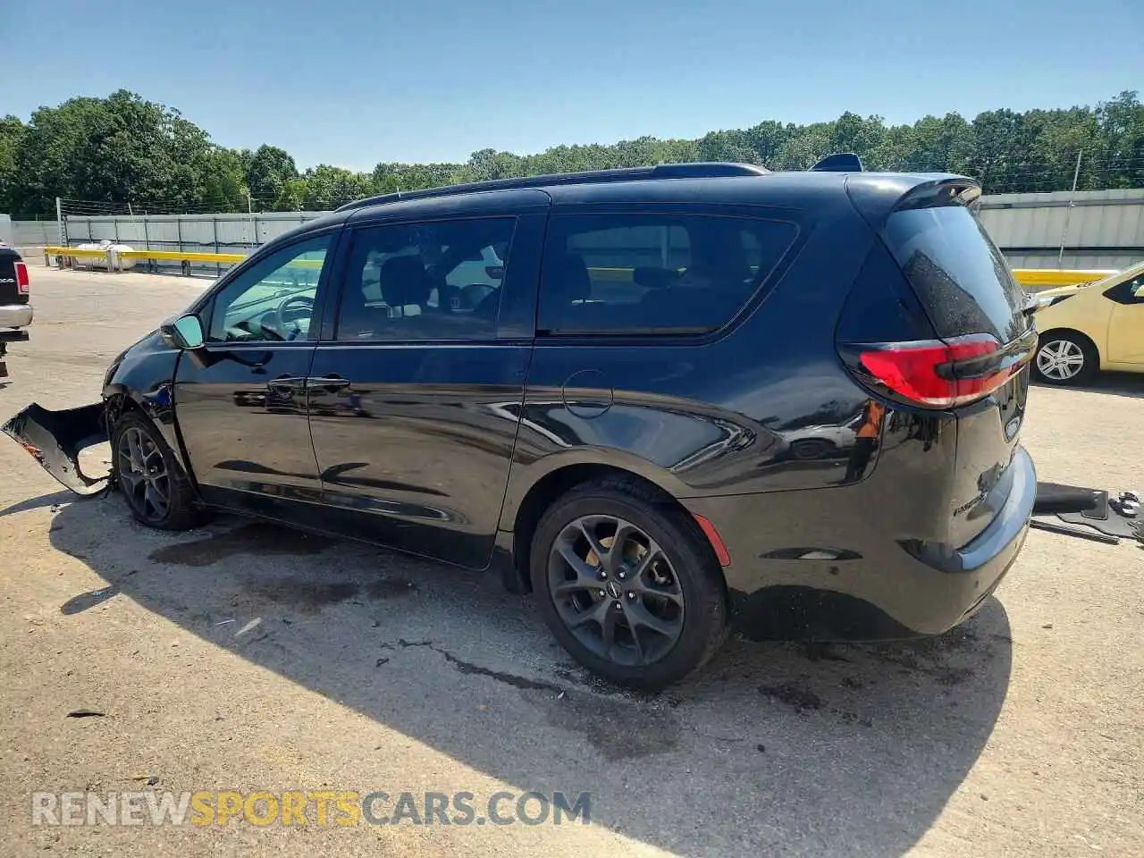 2 Фотография поврежденного автомобиля 2C4RC3BG7PR623111 CHRYSLER PACIFICA 2023