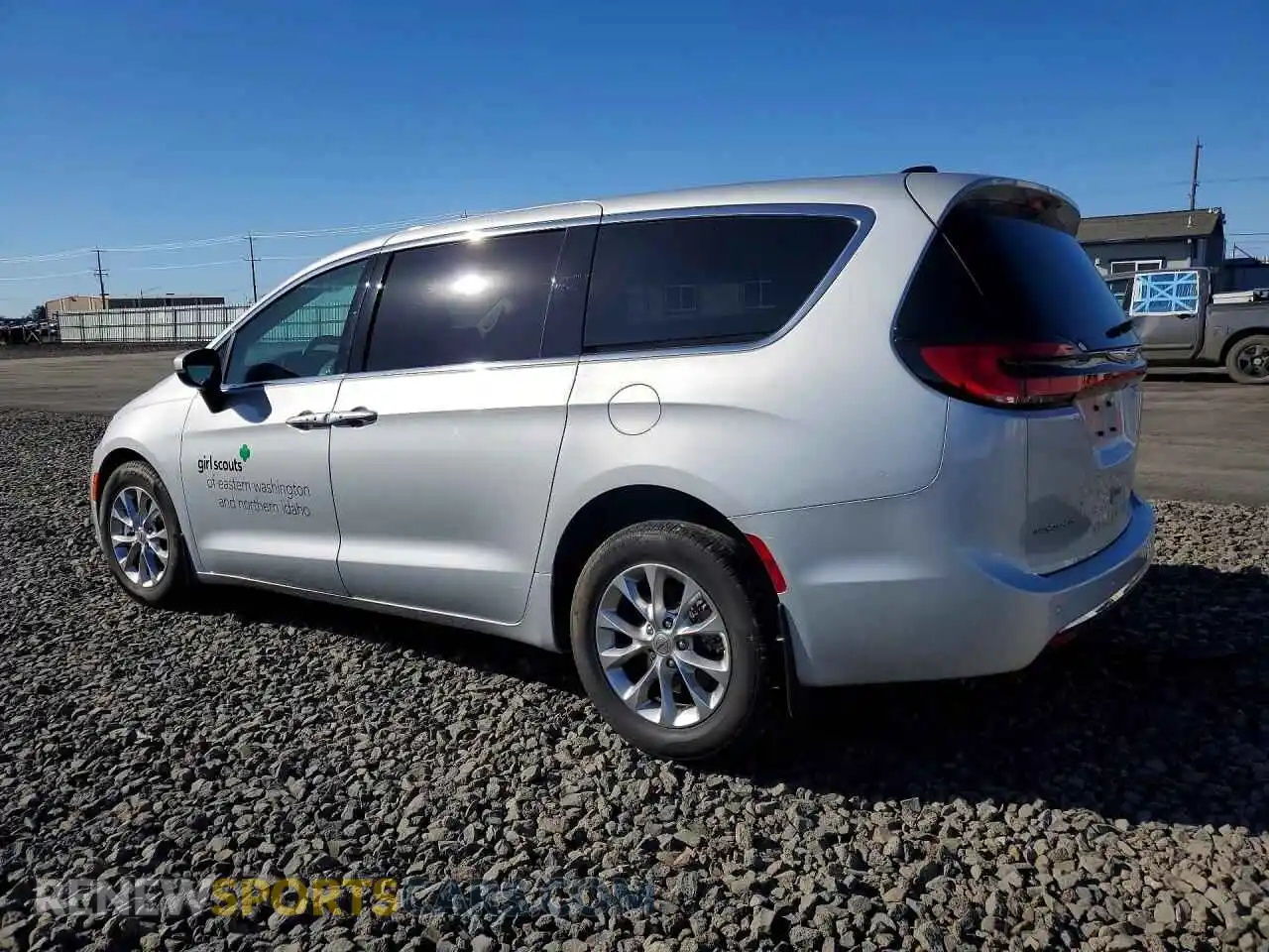 2 Photograph of a damaged car 2C4RC3BG8PR593472 CHRYSLER PACIFICA 2023