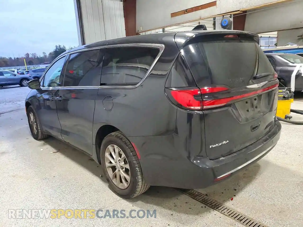2 Photograph of a damaged car 2C4RC3BG9PR504007 CHRYSLER PACIFICA 2023