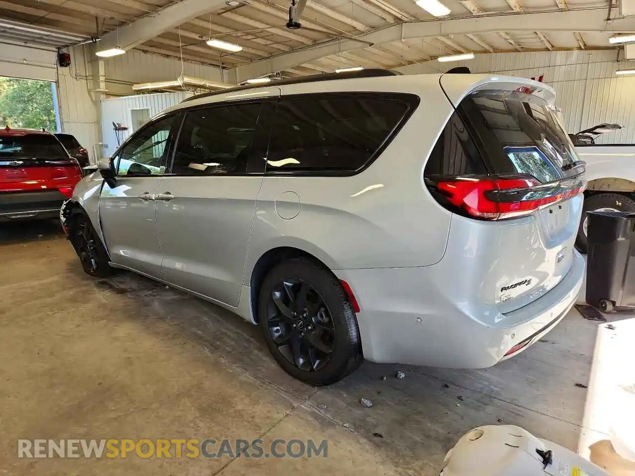 2 Фотография поврежденного автомобиля 2C4RC3BG9PR545284 CHRYSLER PACIFICA 2023
