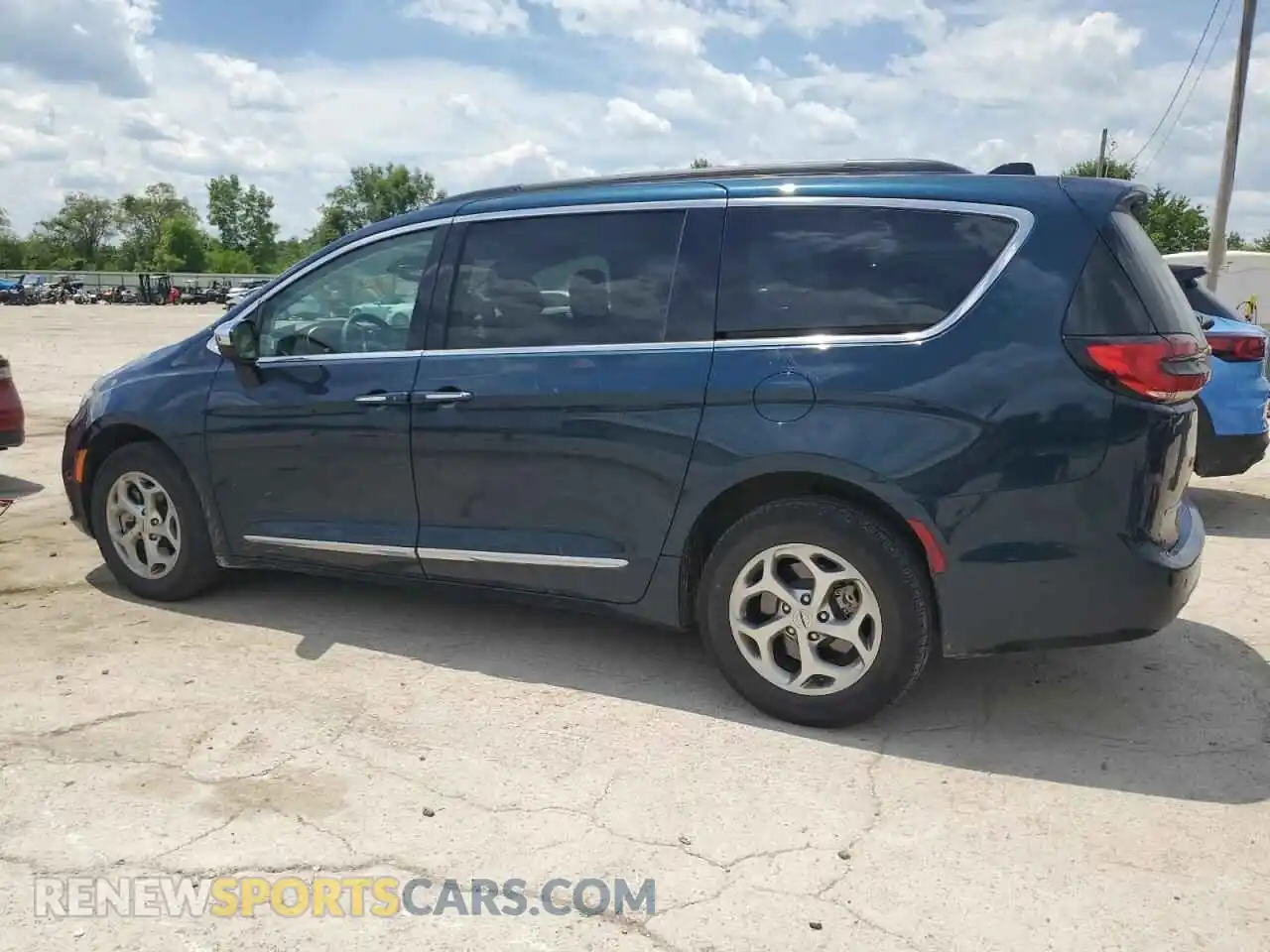 2 Photograph of a damaged car 2C4RC3GG2PR504018 CHRYSLER PACIFICA 2023