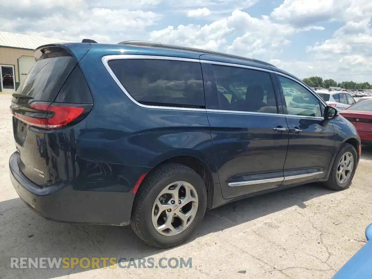 3 Photograph of a damaged car 2C4RC3GG2PR504018 CHRYSLER PACIFICA 2023
