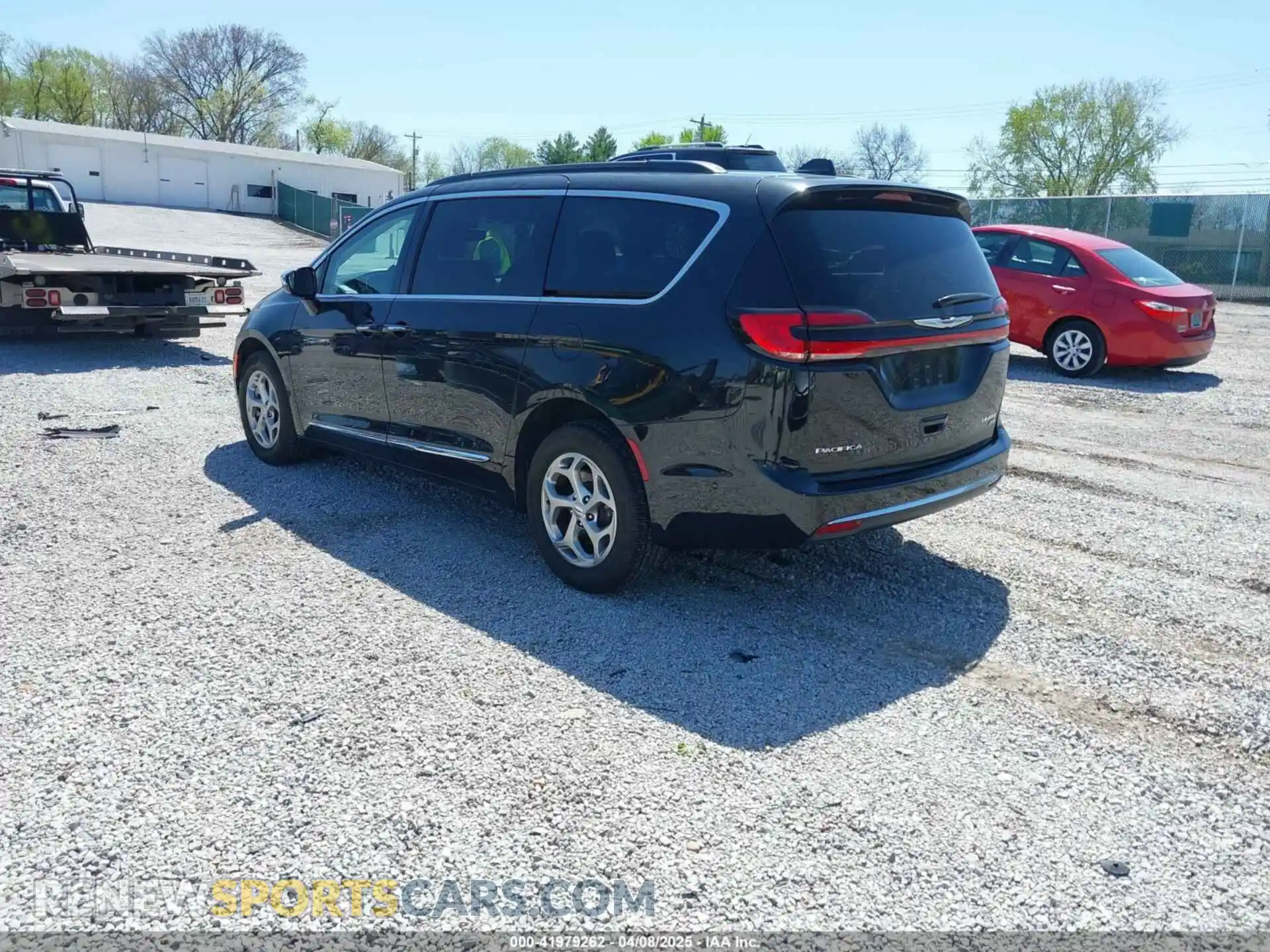 3 Photograph of a damaged car 2C4RC3GG4PR565998 CHRYSLER PACIFICA 2023