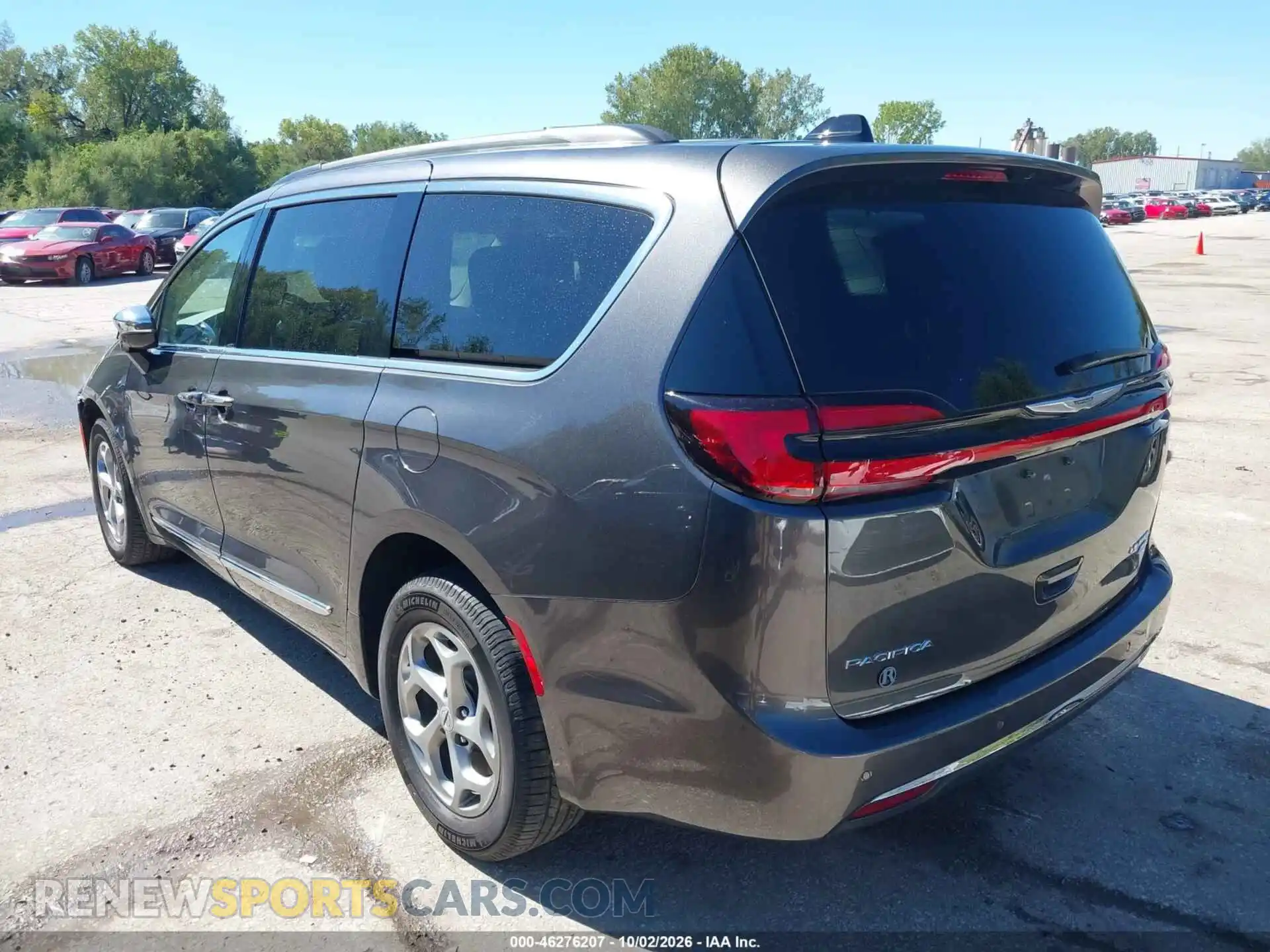 3 Photograph of a damaged car 2C4RC3GG5PR527812 CHRYSLER PACIFICA 2023