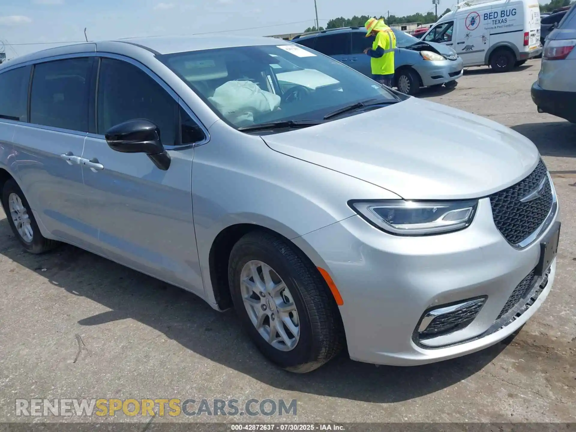1 Photograph of a damaged car 2C4RC1BG0RR177195 CHRYSLER PACIFICA 2024