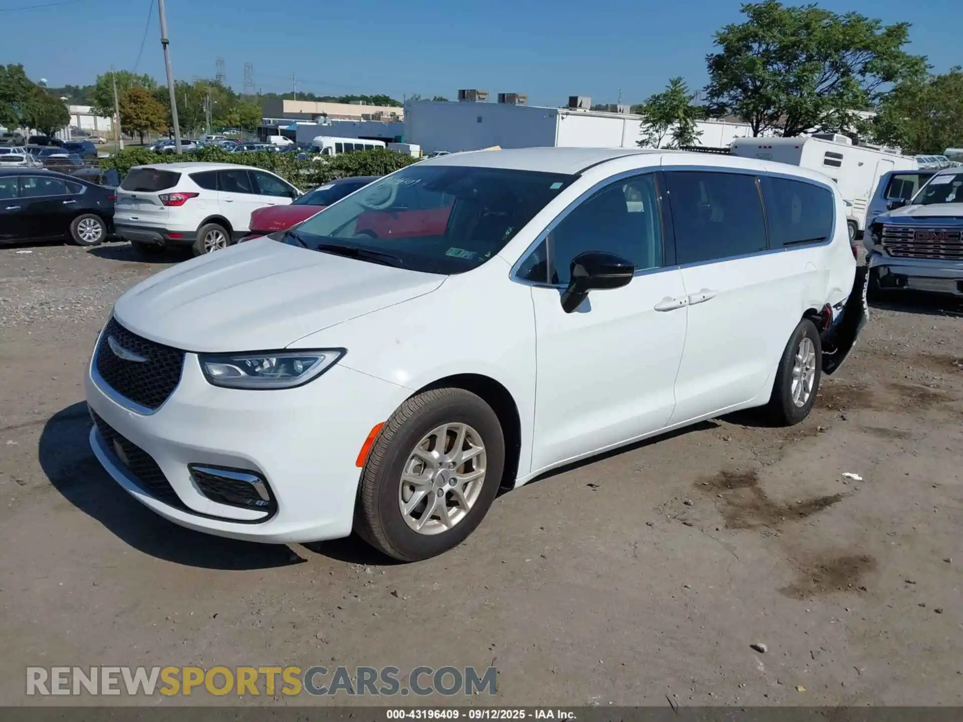 2 Photograph of a damaged car 2C4RC1BG1RR108533 CHRYSLER PACIFICA 2024