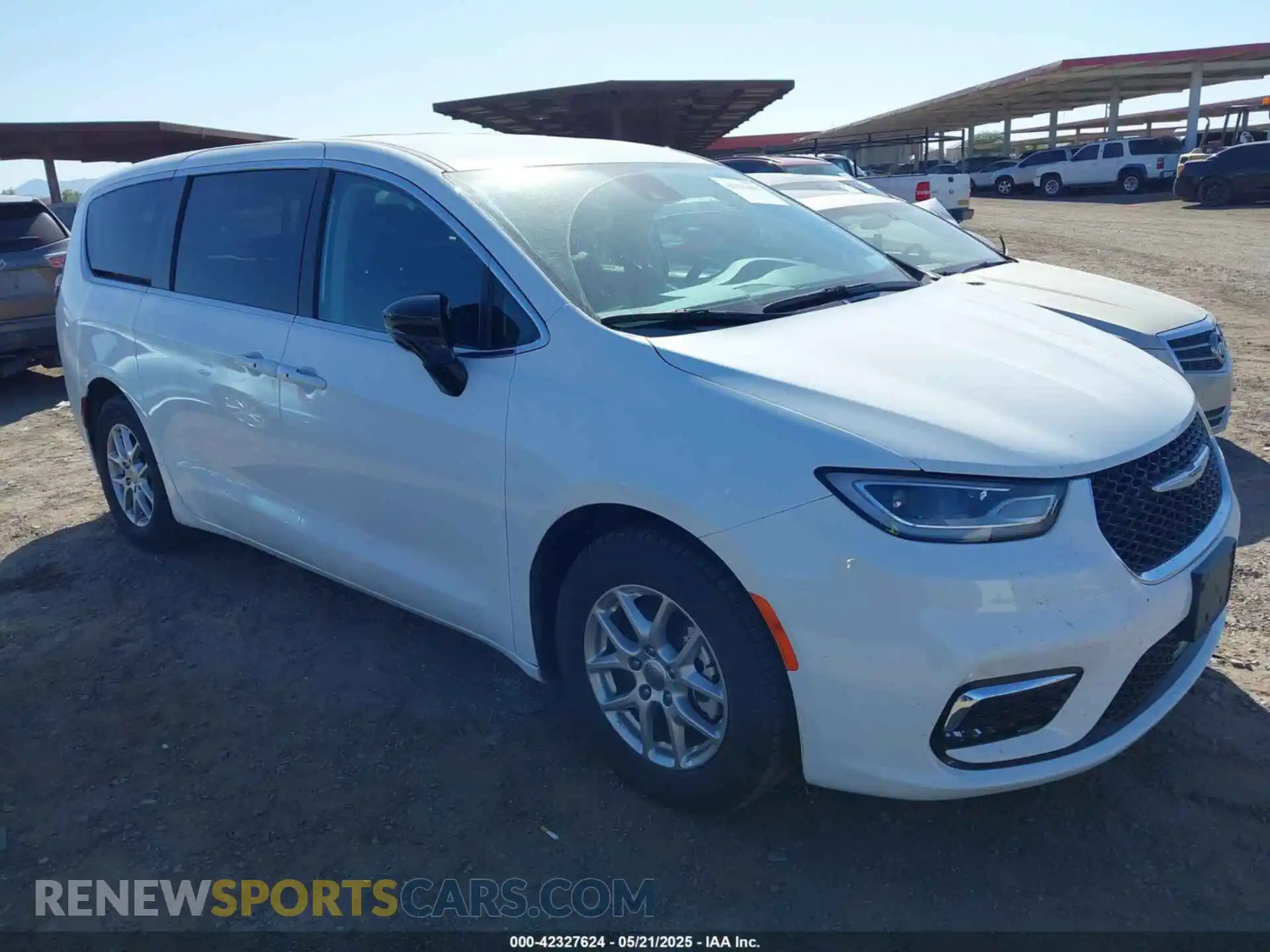 1 Photograph of a damaged car 2C4RC1BG1RR125557 CHRYSLER PACIFICA 2024