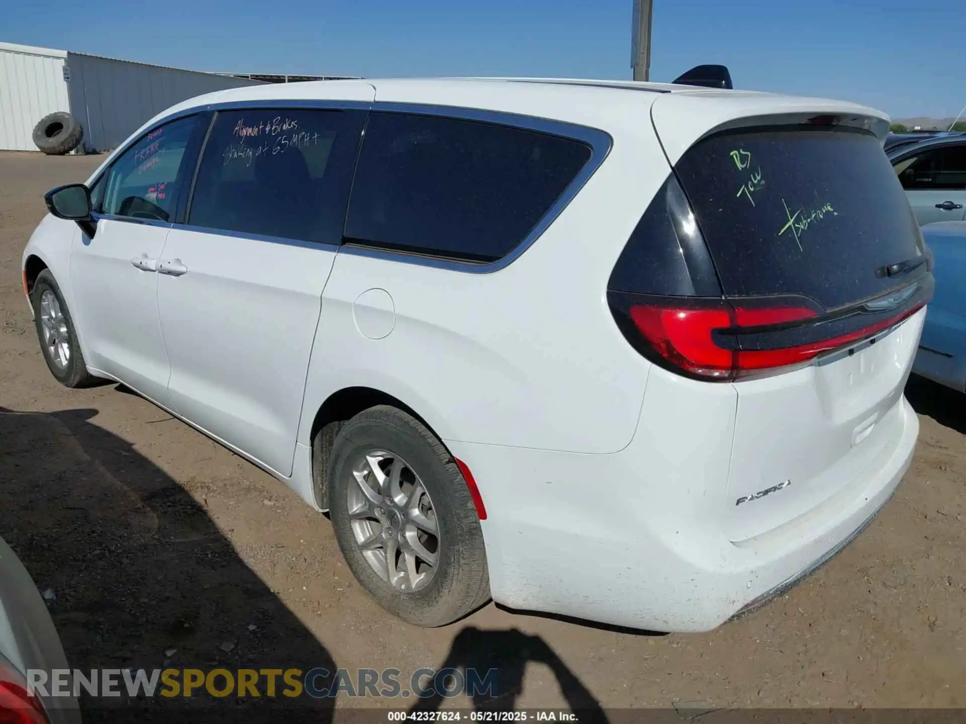 3 Photograph of a damaged car 2C4RC1BG1RR125557 CHRYSLER PACIFICA 2024