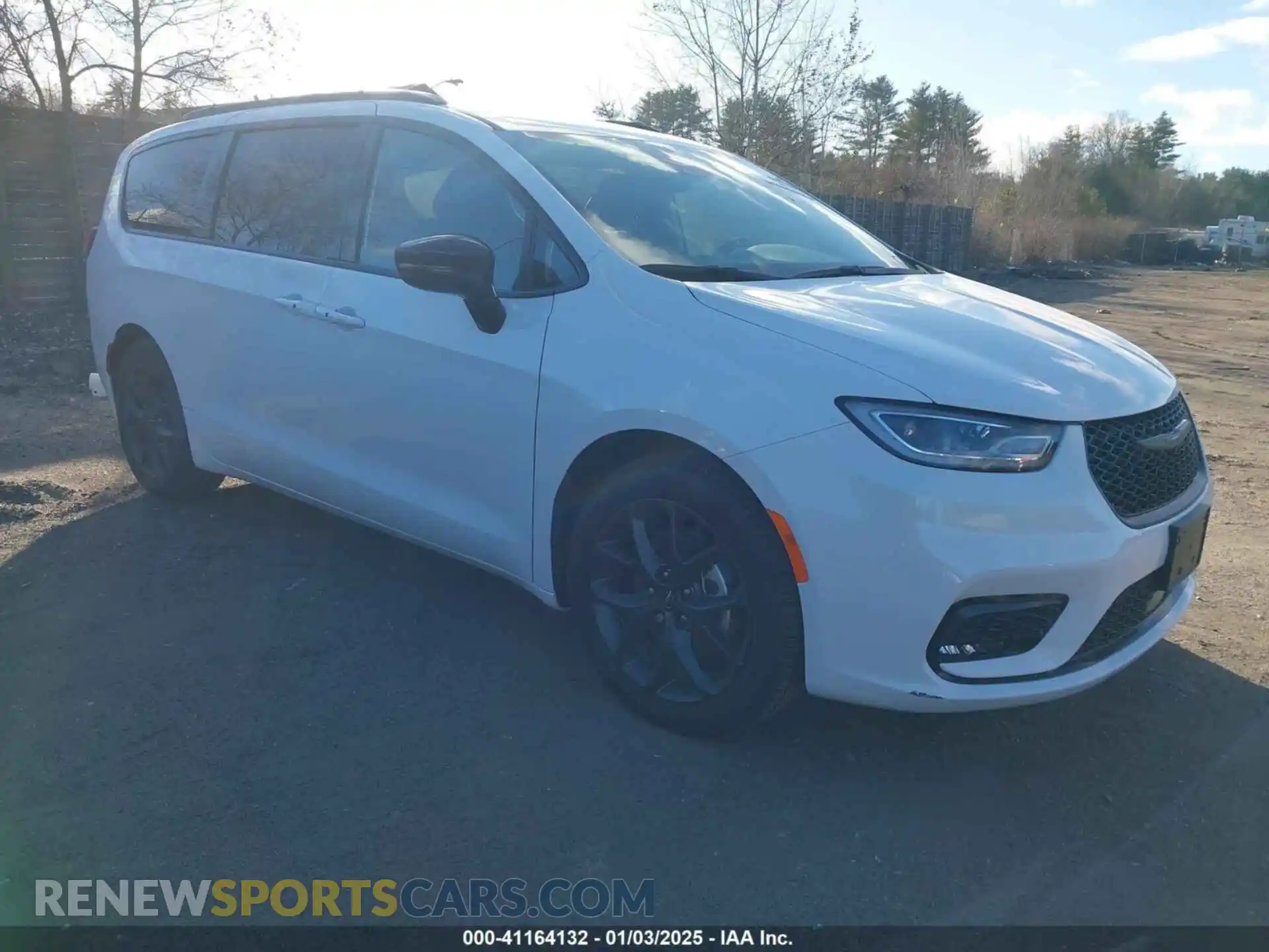 1 Photograph of a damaged car 2C4RC1BG1RR133707 CHRYSLER PACIFICA 2024