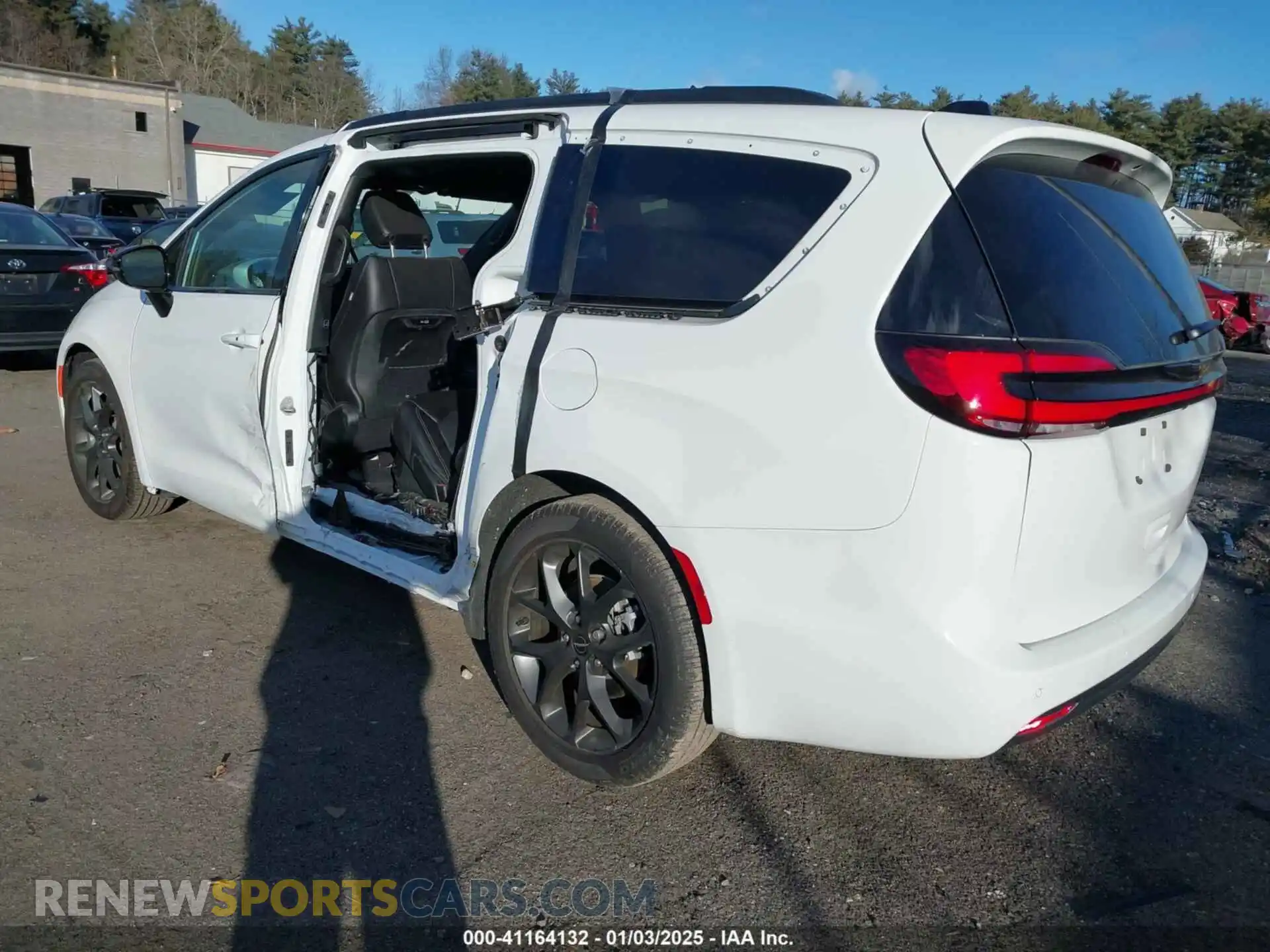 3 Photograph of a damaged car 2C4RC1BG1RR133707 CHRYSLER PACIFICA 2024