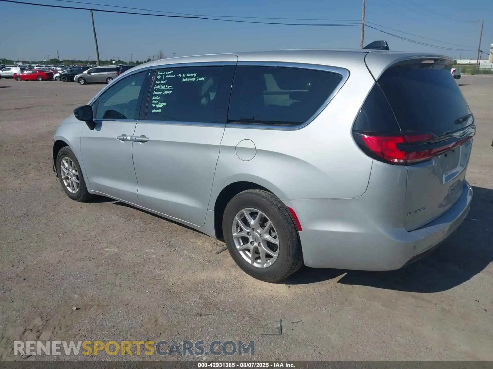 3 Photograph of a damaged car 2C4RC1BG1RR189033 CHRYSLER PACIFICA 2024