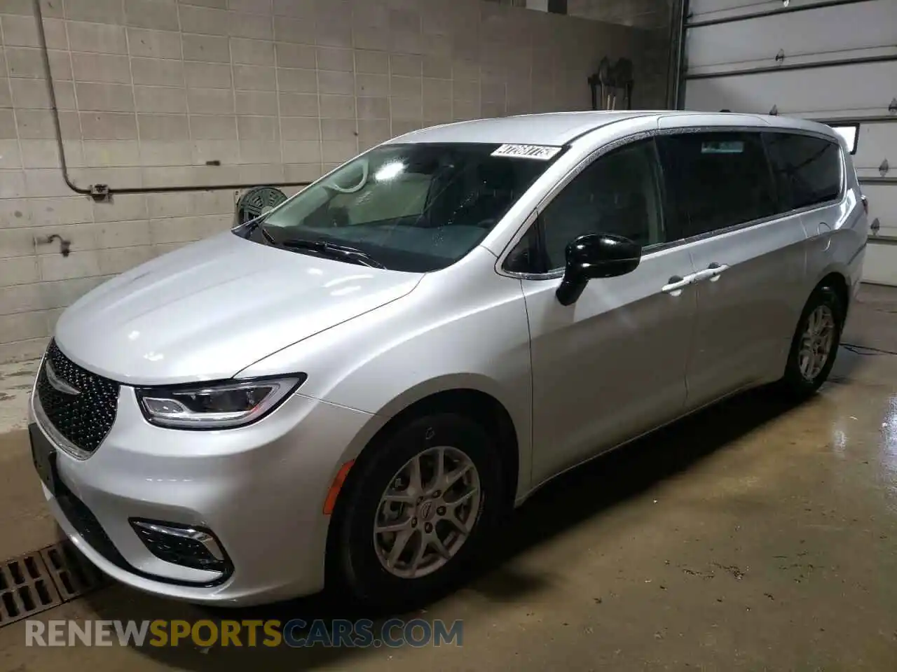 1 Photograph of a damaged car 2C4RC1BG2RR156445 CHRYSLER PACIFICA 2024
