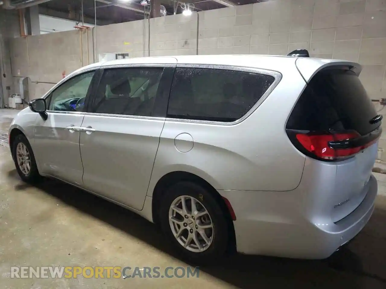 2 Photograph of a damaged car 2C4RC1BG2RR156445 CHRYSLER PACIFICA 2024