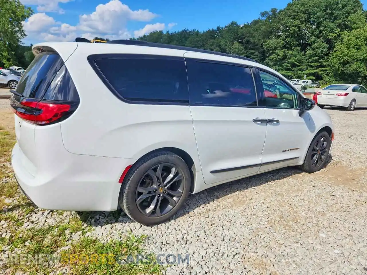 3 Фотография поврежденного автомобиля 2C4RC1BG3RR133594 CHRYSLER PACIFICA 2024
