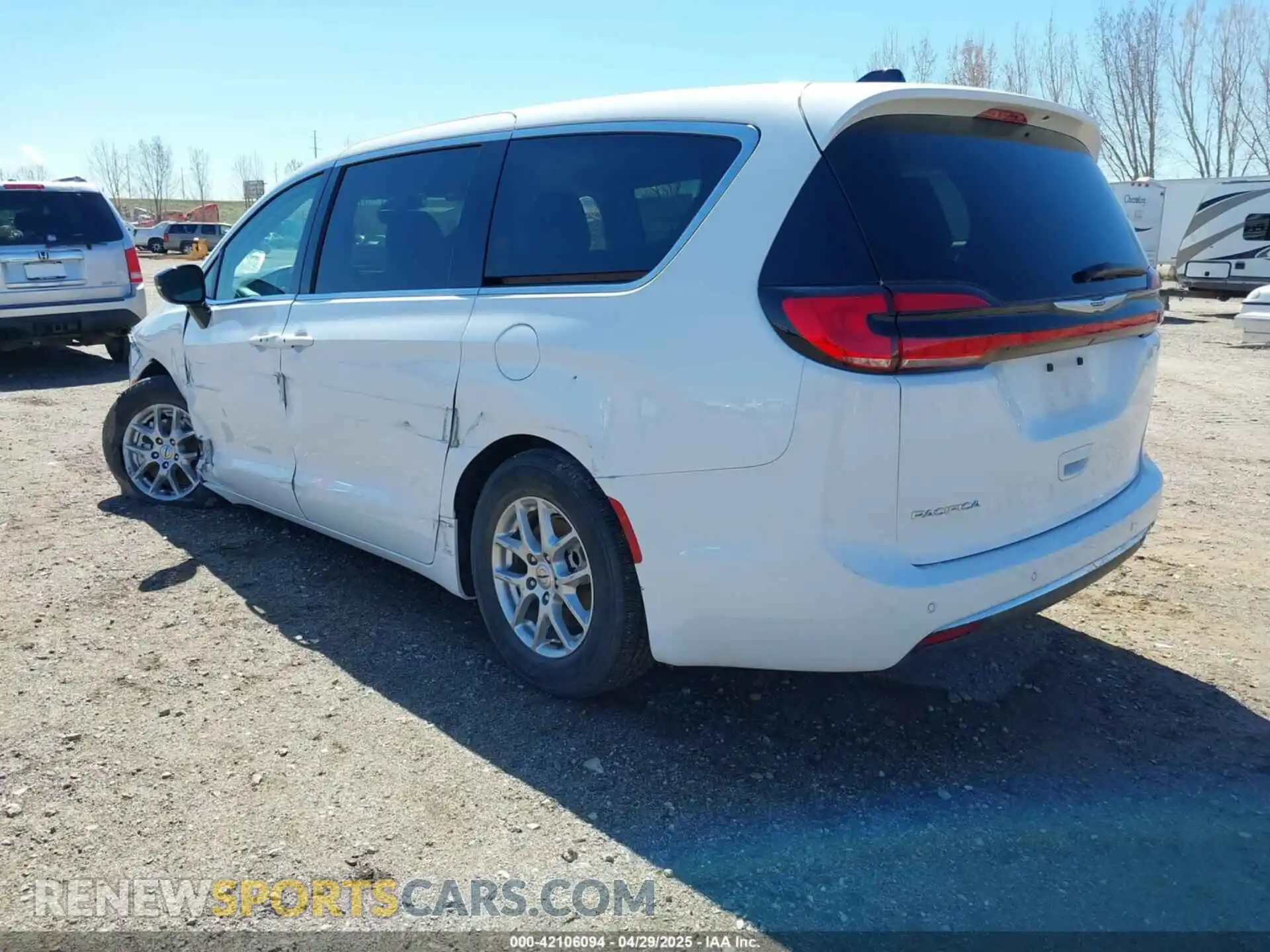 3 Photograph of a damaged car 2C4RC1BG4RR129831 CHRYSLER PACIFICA 2024