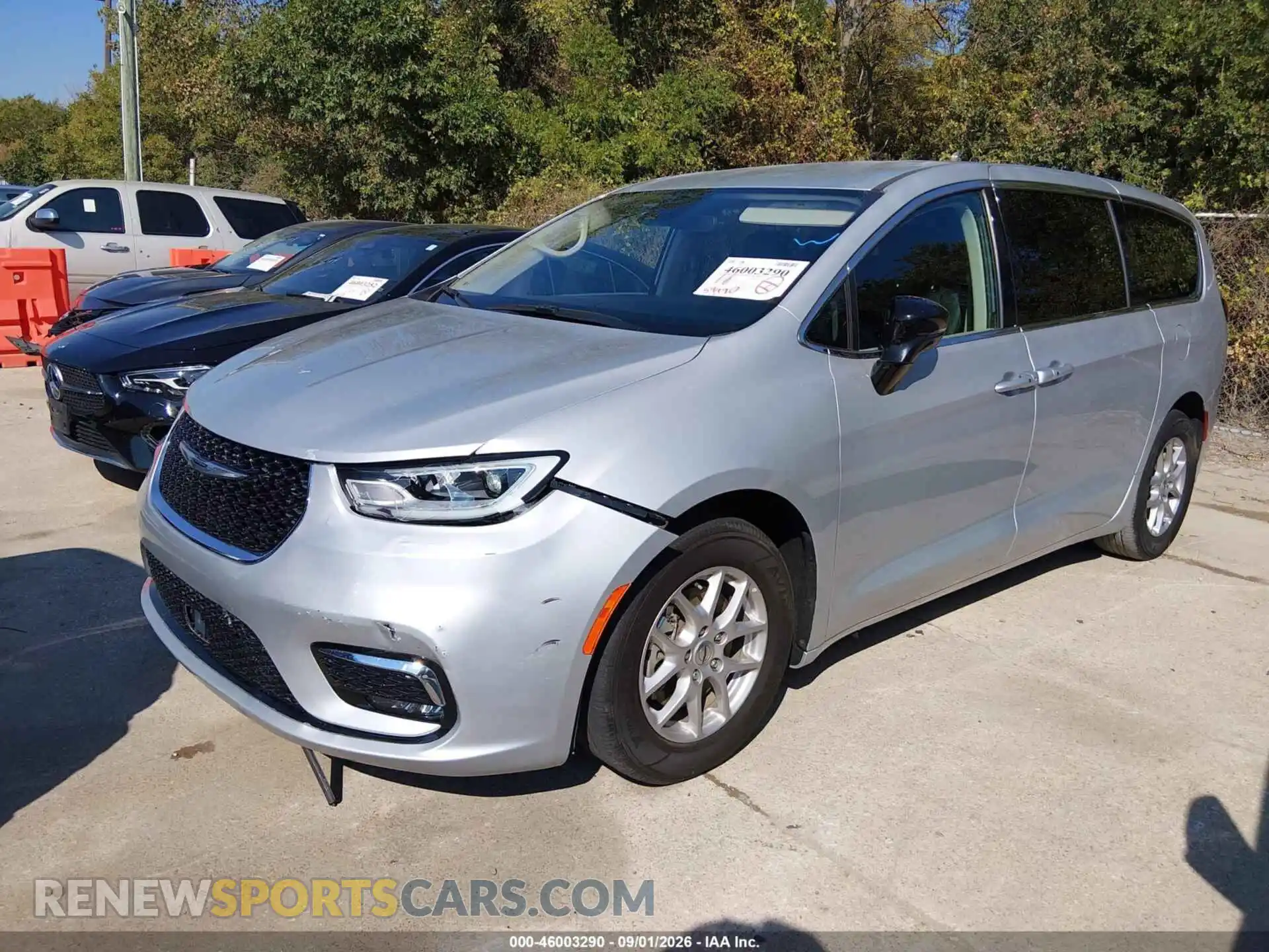 2 Photograph of a damaged car 2C4RC1BG4RR139551 CHRYSLER PACIFICA 2024