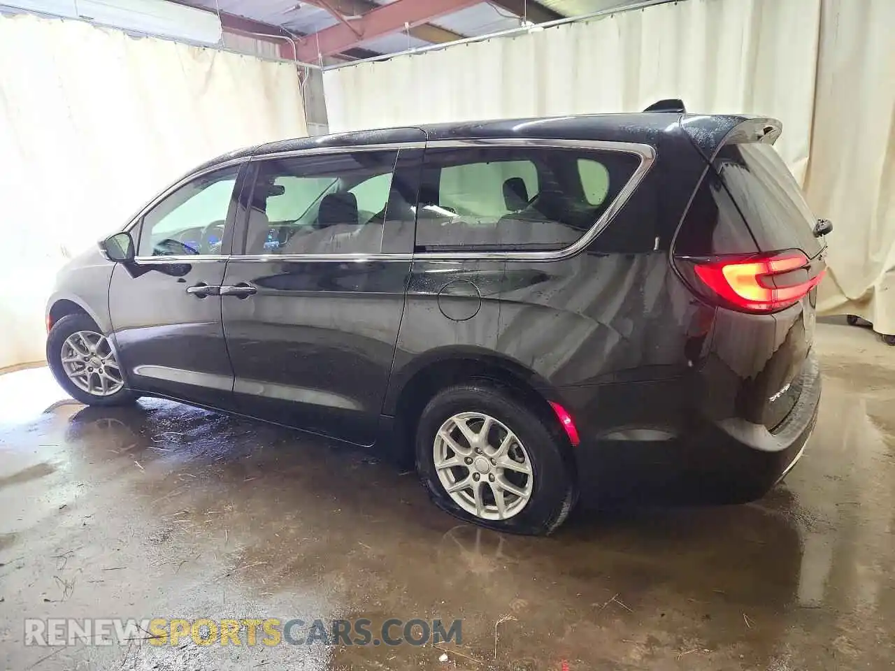 2 Фотография поврежденного автомобиля 2C4RC1BG4RR155300 CHRYSLER PACIFICA 2024