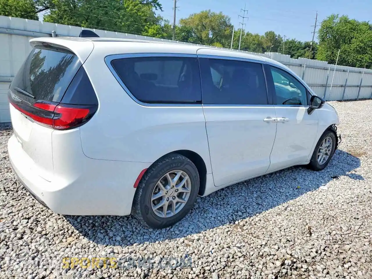 3 Photograph of a damaged car 2C4RC1BG5RR122807 CHRYSLER PACIFICA 2024