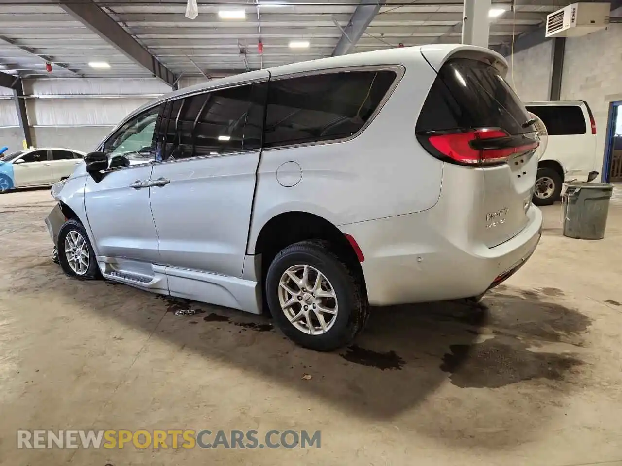 2 Photograph of a damaged car 2C4RC1BG5RR133578 CHRYSLER PACIFICA 2024