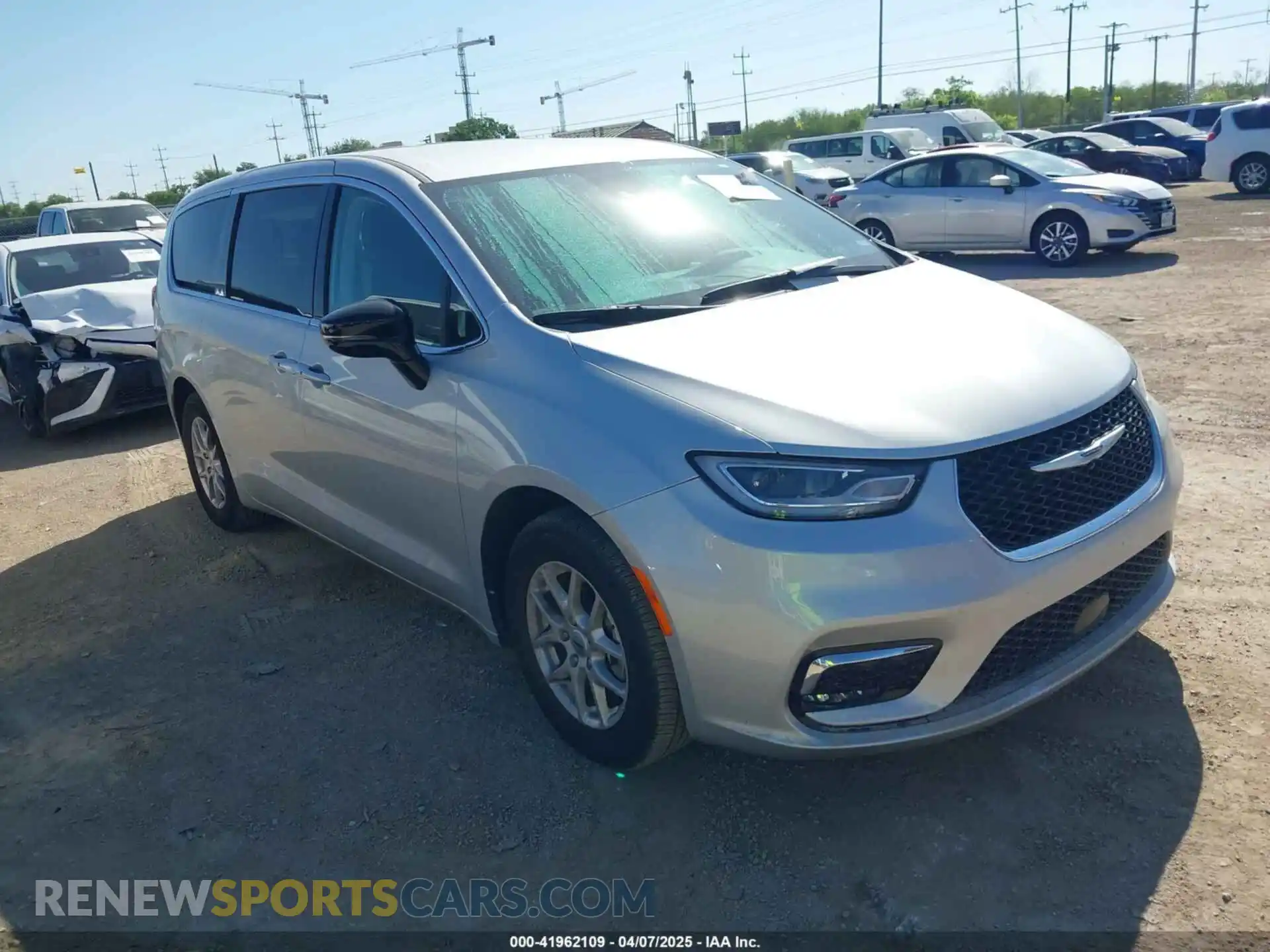 1 Photograph of a damaged car 2C4RC1BG5RR140451 CHRYSLER PACIFICA 2024