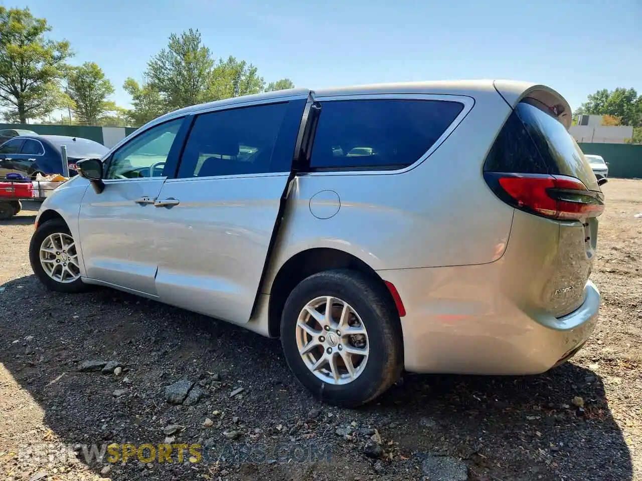 2 Photograph of a damaged car 2C4RC1BG5RR159307 CHRYSLER PACIFICA 2024